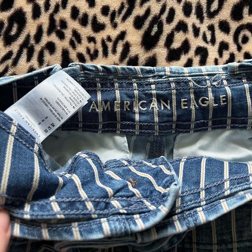American Eagle Shorts - Picture 4 of 5
